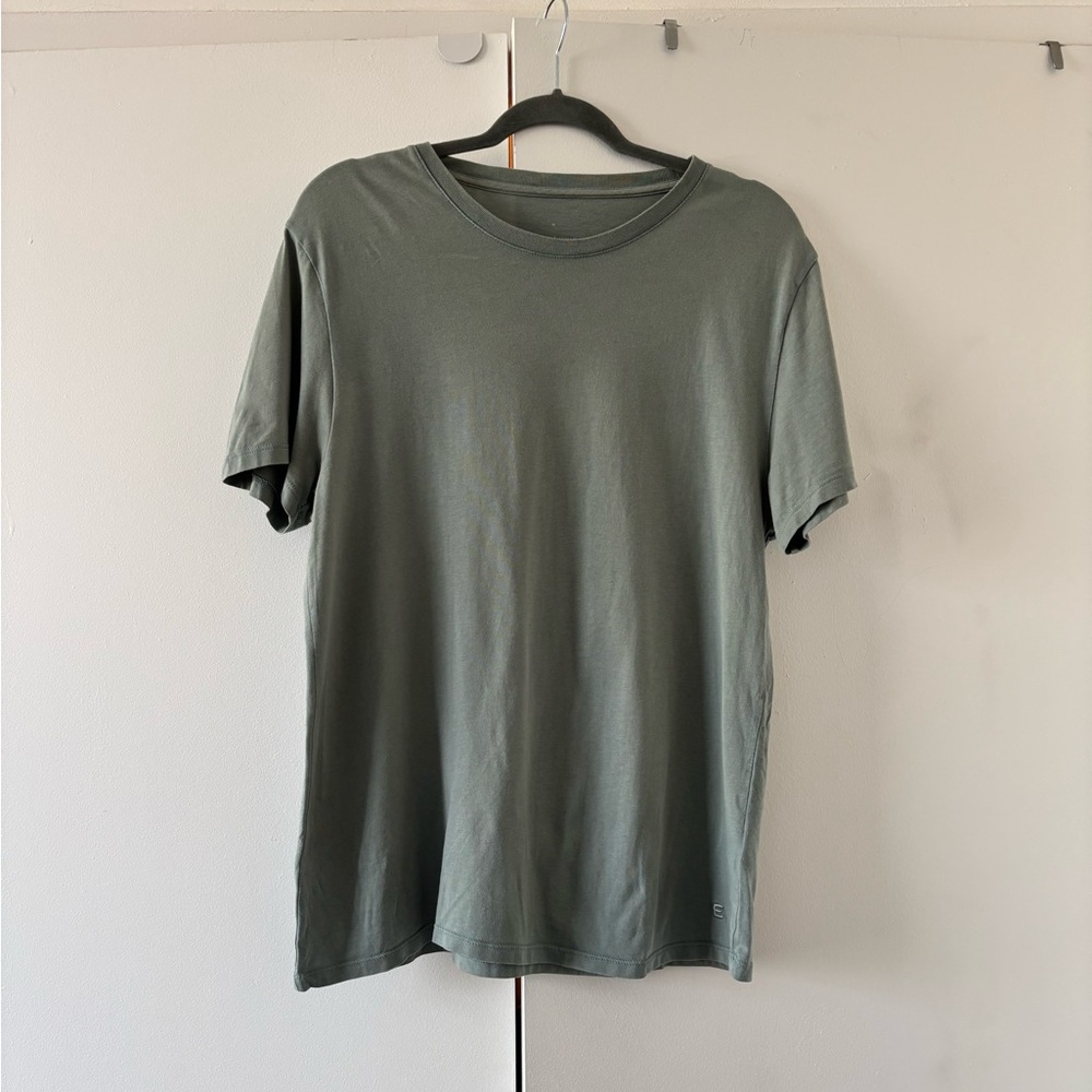 Everlane Men's Green Uniform Short Sleeve Tee